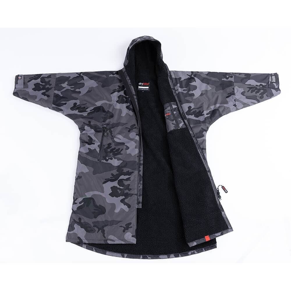 Dryrobe Advance Long Sleeve Changing Robe - Camouflage Outer Dryrobe Advance Long Sleeve Changing Robe - Camouflage Outer