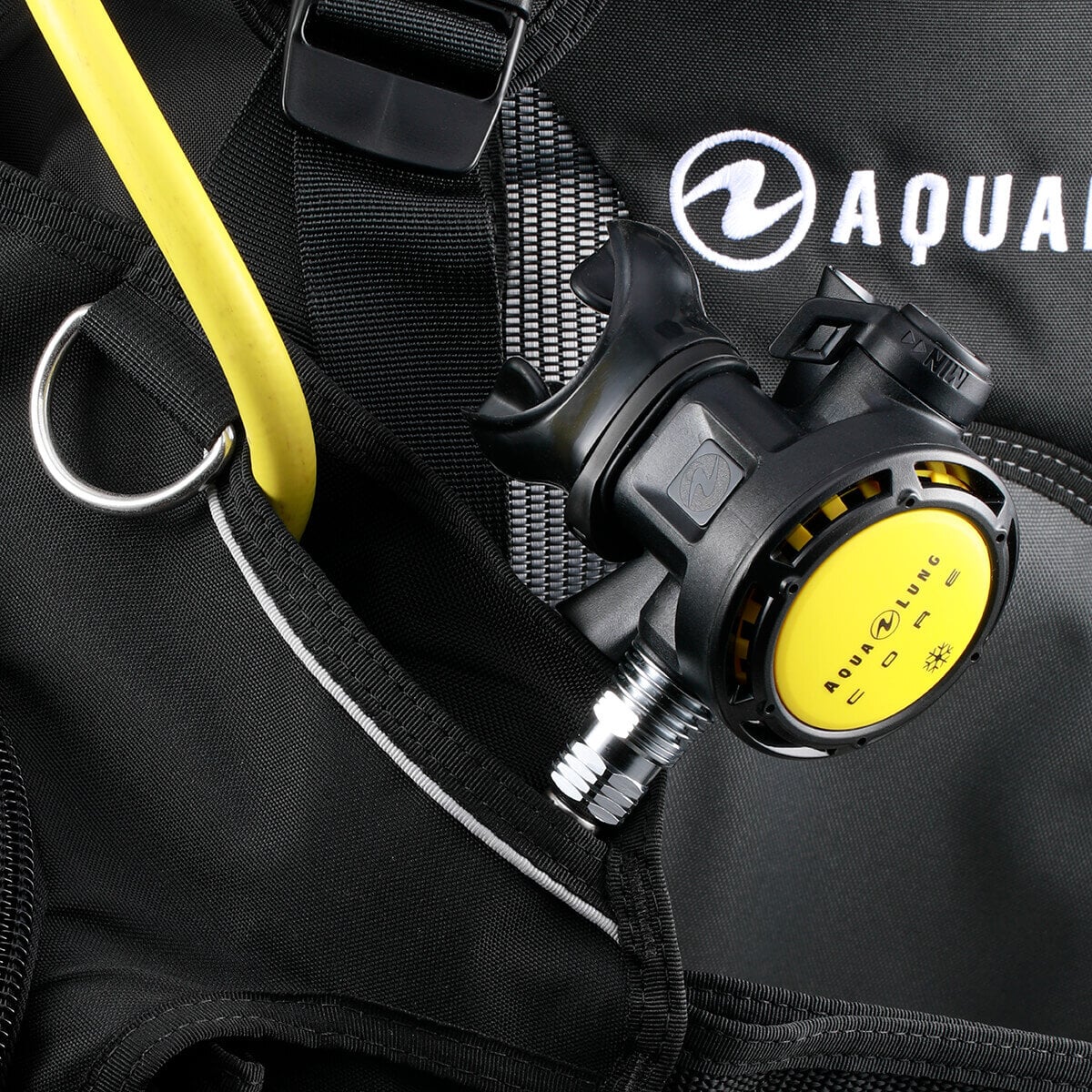 Aqualung Pro HD Mens Diving BCD Aqualung Pro HD Mens Diving BCD