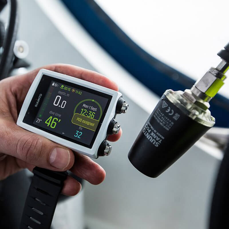 Suunto Eon Core Dive Computer + Tank Pod Bundle