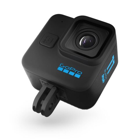 GoPro Hero11 Black Mini With Fingers Out