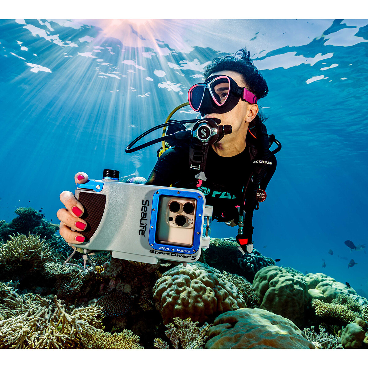 sealife sportdiver s smartphone housing in use