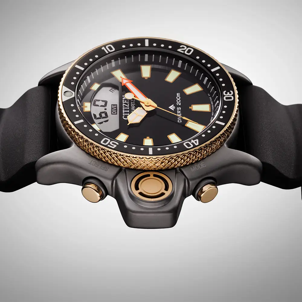 JP2008-06E citizen watch promaster aqualand 40th limited edition dive watch side close up